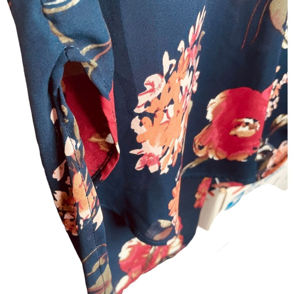 Lara | Navy Floral Print V-Neck Long Sleeve Blouse Size M | EUC - Picture 10 of 13